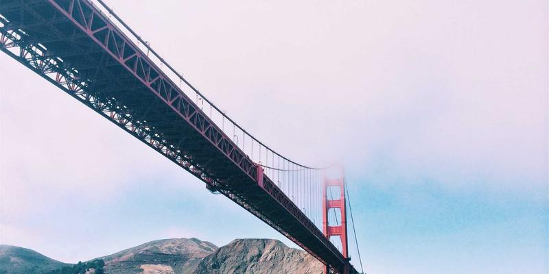 GL地板解析：商务空间的地面解决方案与专业安装指南