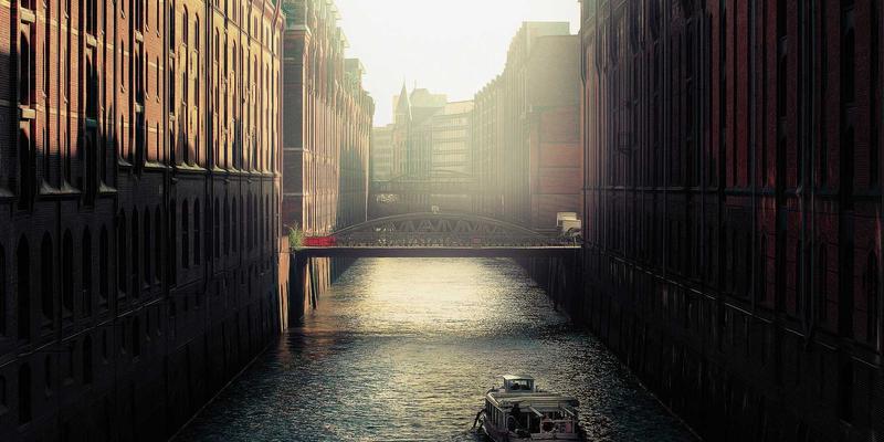 商务地板选购指南：五大技巧精准辨别优质GL地板与劣质产品